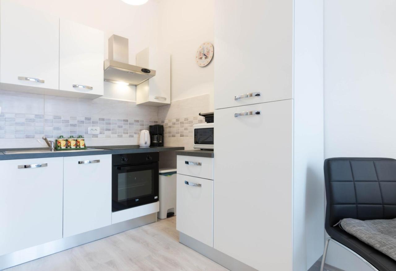 Apartment Ana Pula Ngoại thất bức ảnh