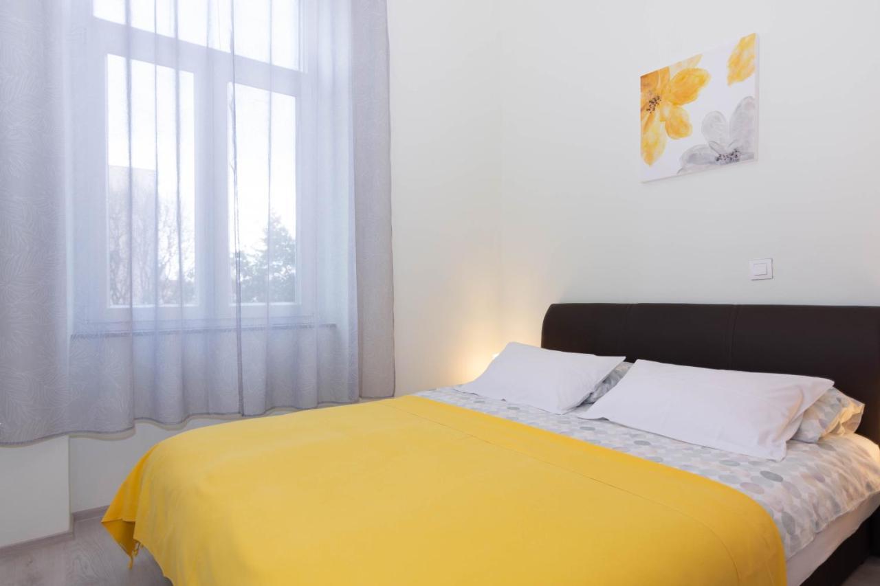 Apartment Ana Pula Ngoại thất bức ảnh